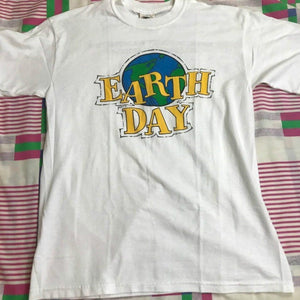 Camiseta 90s Earth Day-4Evah Young